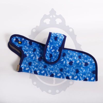Capa perro polar azul rey con corazones azules Capa perro polar azul rey con corazones azules