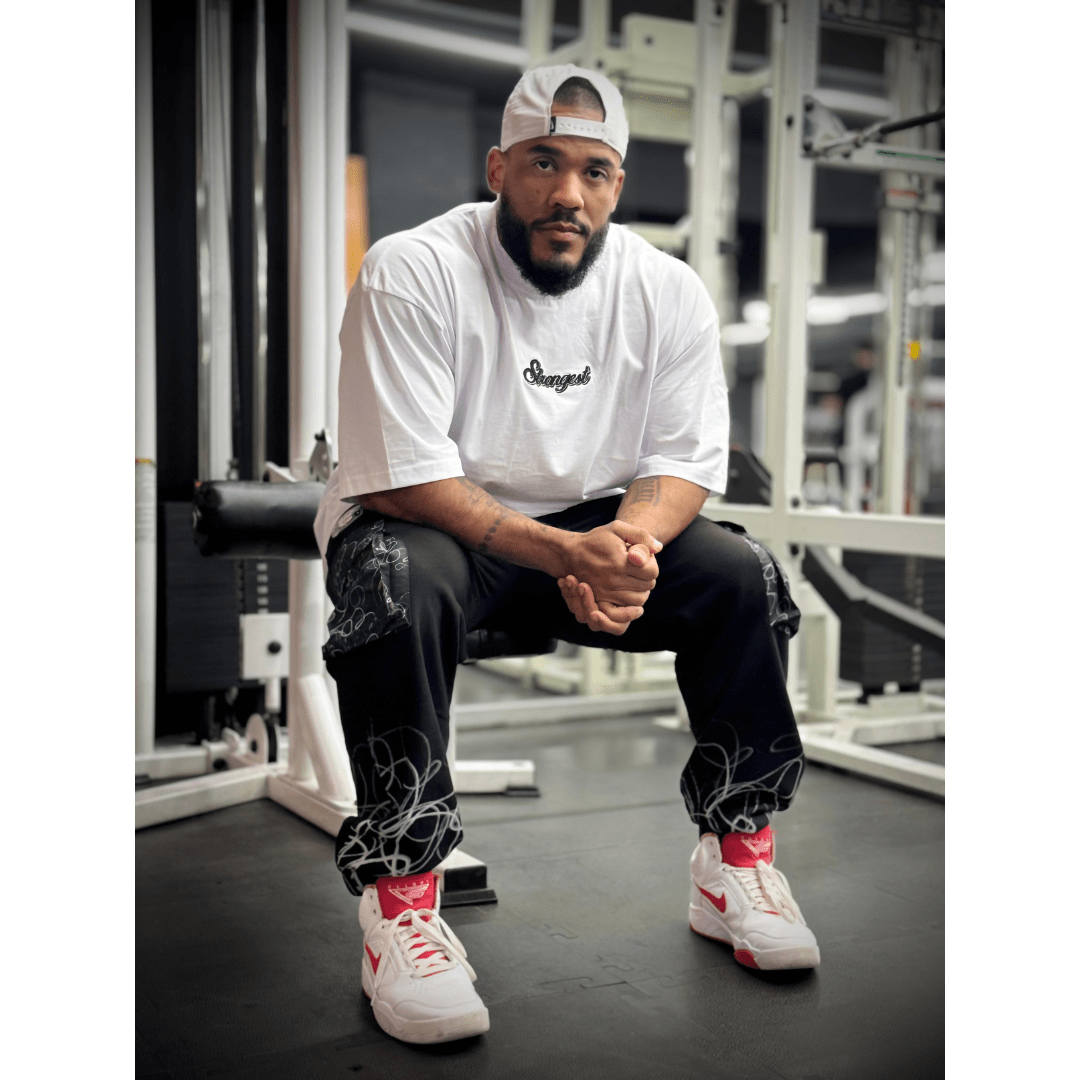 BOXY FIT STRONG - WHITE4