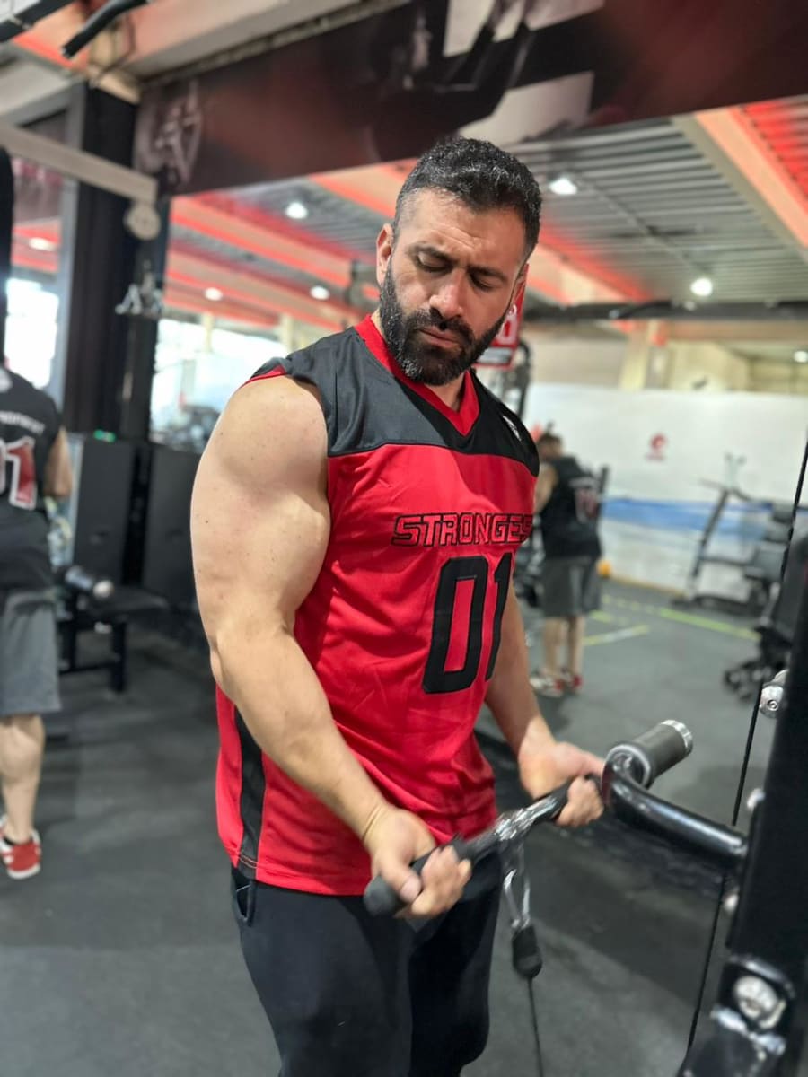 CAMISETA TEAM STRONG2