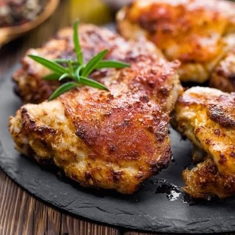 POLLO entero 2kg aprox - PREMIUM libre de hormonas, antibióticos y balanceados3