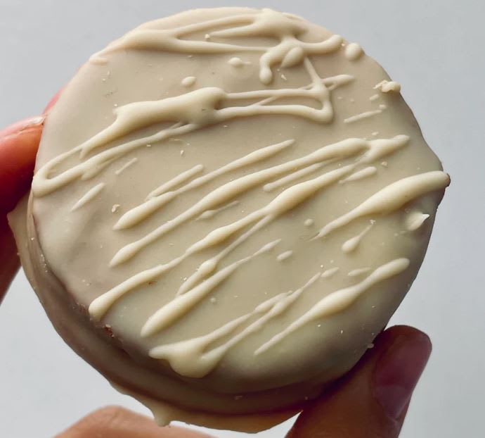 ALFAJOR BLANCO BON O BON - La Santana1