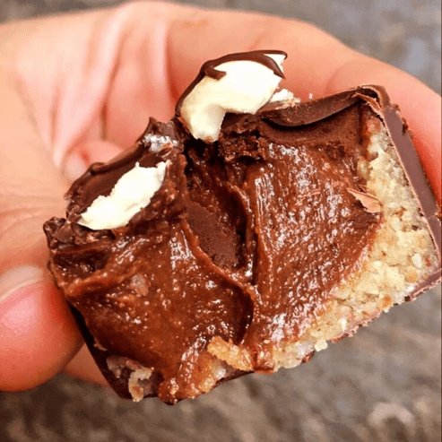 CABRELLA Bombón de Leche de Cabra con Avellanas - 30g - Cabritalegre2