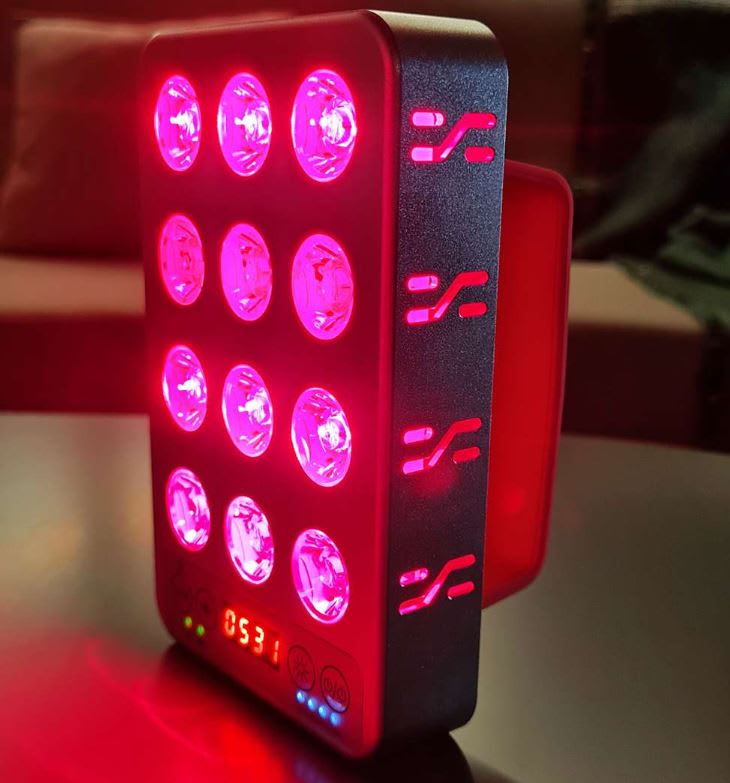 PANEL DE LUZ ROJA de TERAPIA chico +NIR PORTABLE - MITOLIGHT MOBILE PRO – SPV2