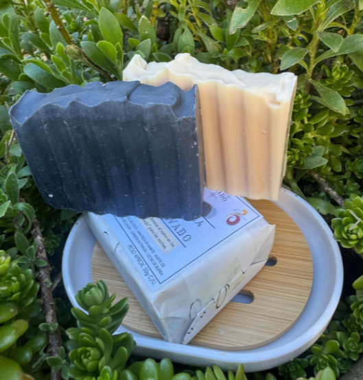 PACK ACNÉ - JABÓN con LECHE DE BURRA sin aroma (50 g) + JABÓN CARBÓN ACTIVADO (50 g) - La Linne2