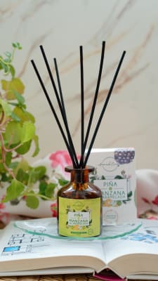 Difusor de Varillas  Piña y Manzana Acaramelada 80ml1