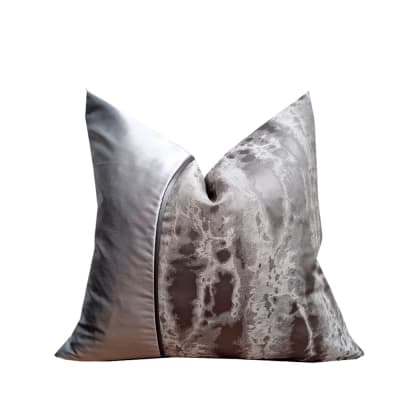 COJIN PLATA SOLIDO SATINADO, VIVO GRIS OSCURO Y ESTAMPADO COJIN PLATA SOLIDO SATINADO, VIVO GRIS OSCURO Y ESTAMPADO