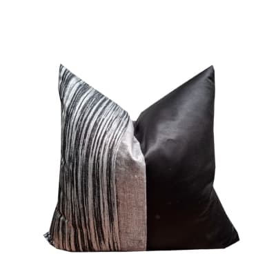 COJIN RAYADO GRIS Y NEGRO - GRIS CON DETALLES TEXTURIZADO Y NEGRO SOLIDO SATINADO COJIN RAYADO GRIS Y NEGRO - GRIS CON DETALLES TEXTURIZADO Y NEGRO SOLIDO SATINADO
