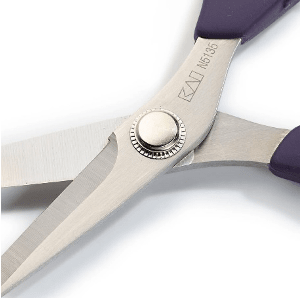 TIJERA PROFESIONAL BORDADO 5''/13CM KAI2