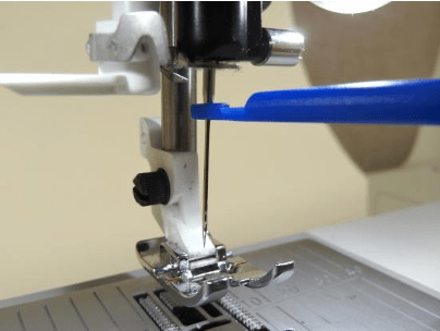 ENHEBRADOR AGUJAS MAQUINA CON CEPILLO3