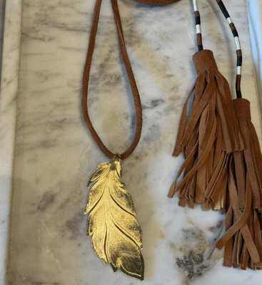 COLLAR PLUMA1