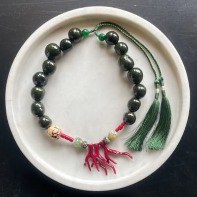 Collar Semillas Tagua Verdes y coral1