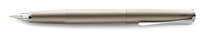 068 Pluma Studio M bl Studio M1