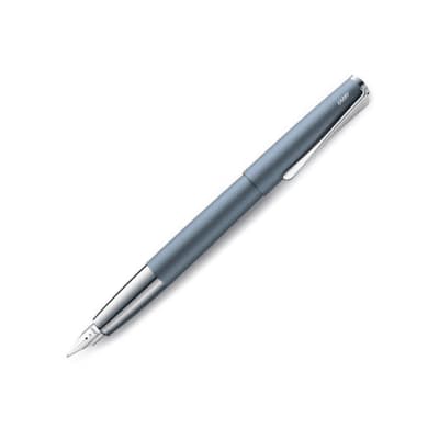 066 Pluma Studio M Glacier