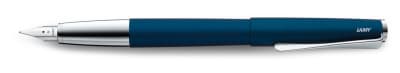 067 Pluma Studio M bl Studio M