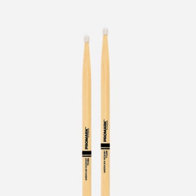 BAQUETA PUNTA DE NYLON HICKORY 2B PROMARK TX2BN1