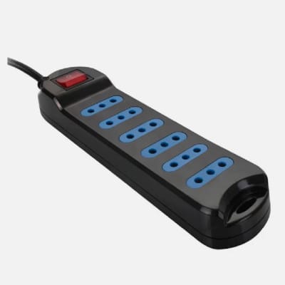EXTENSION MULTIPLE 6 ENTRADAS C/SWITCH NEGRO1