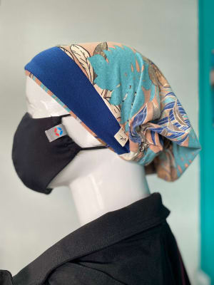 Gorro Floreado Azul Marino Pupa1