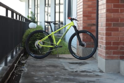 Bicicleta AXC 2 Comp Lemon Yellow Bicicleta AXC 2 Comp Lemon Yellow
