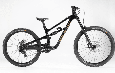 Bicicleta Collosus DH7 Black17