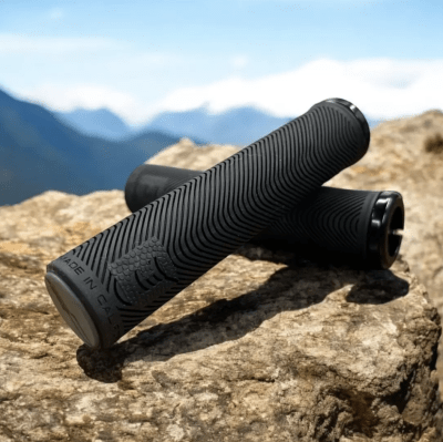 Puños Cloudwave Lock On - Emil Johansson 2026 Signature