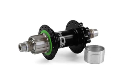 Maza Pro 4 32h 10x135 Bol-in Trial SS Negro