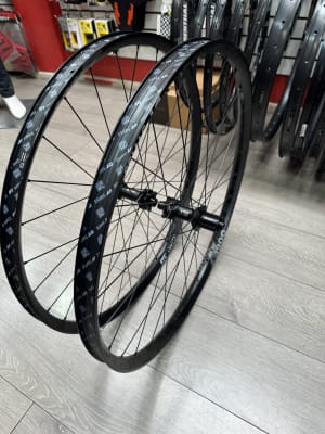 Juego Ruedas 29 DT 370 boost HG