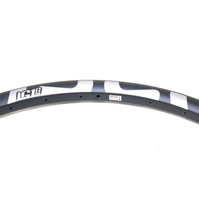 Llanta LG1 Enduro Race Carbon 29x30mm 32H Llanta LG1 Enduro Race Carbon 29x30mm 32H