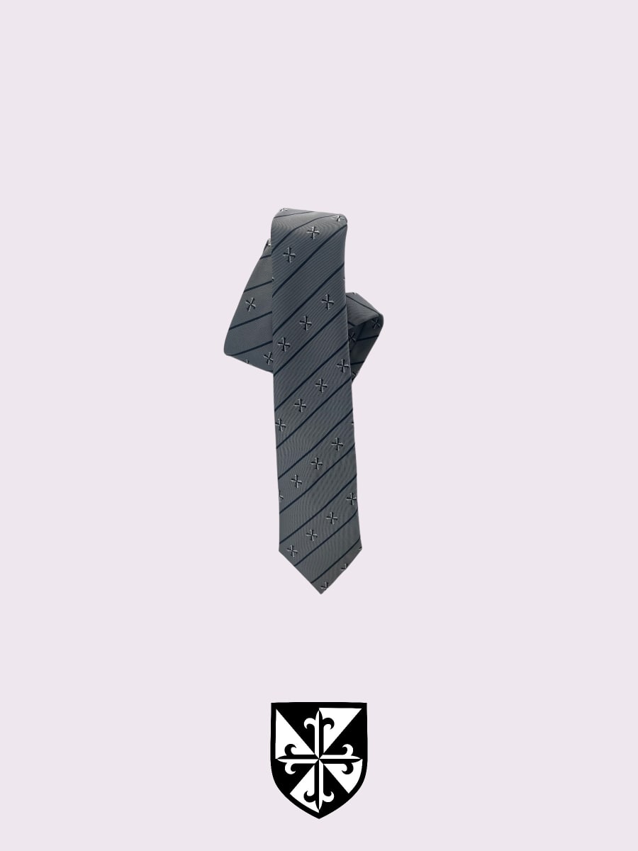 STO.DOMINGO CORBATA SEDA OFICIAL GRIS LISTADO LOGO1