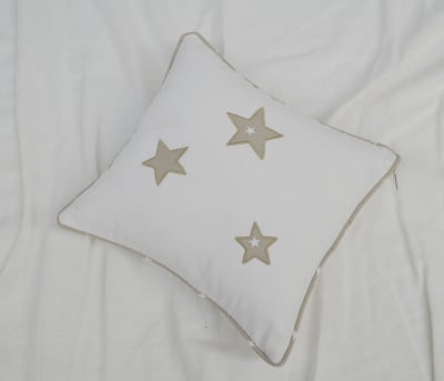 Cojín Etoile Linen Bordado 30 x 30 Cojín Etoile Linen Bordado 30 x 30