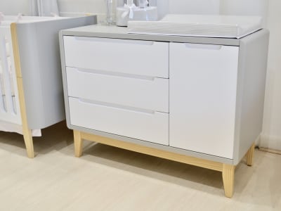 Cómoda BO Con Puerta Gris Cómoda BO Con Puerta Gris