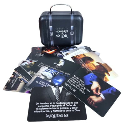 EQUIPAJE PARA HOMBRES DE VALOR, CAJA DE PROMESAS MALETA