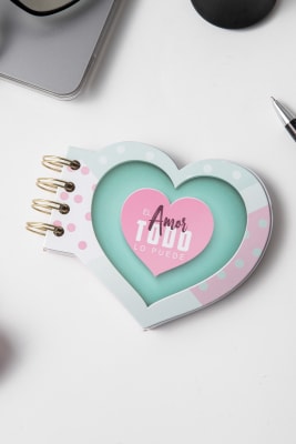 LIBRETA TROQUELADA EL AMOR TODO LO PUEDE