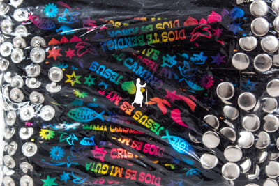 100un PULSERA TELA