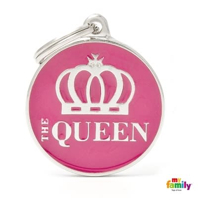 MY FAMILY CHARMS THE QUEEN1