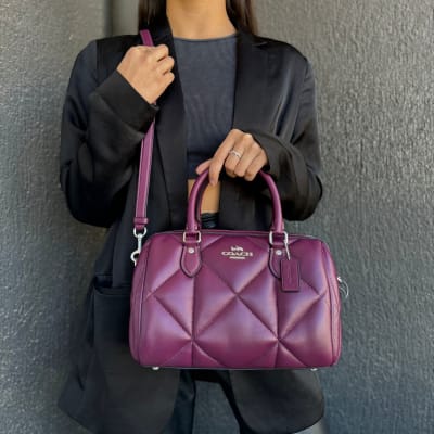 Cartera Coach Crossbody acolchada morada1