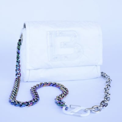 Cartera Bimba y Lola Blanca Genero con tapa letras LB transparente1