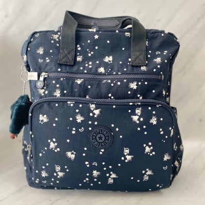 Bolso Maternal Kipling Audrie Azul Estrellas Blancas1