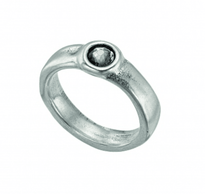 Anillo Uno de 50 de plata banda con cristal grafito pequeño