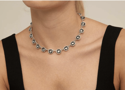 Collar Uno de 50 con cristales separados cuadrados grafito1