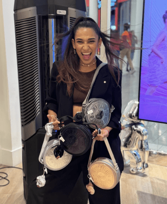 Crossbody Kipling Fernanda plateada metalizada1