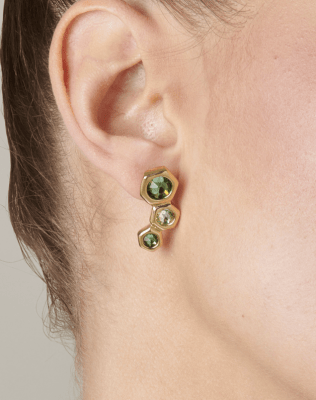 Aros Uno de 50 Abeja y panal de cristales verdes de plata con doble baño de oro de 18k1