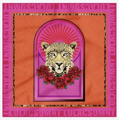 Pañuelo Lola Casademunt satinado con cara leopardo y flores1