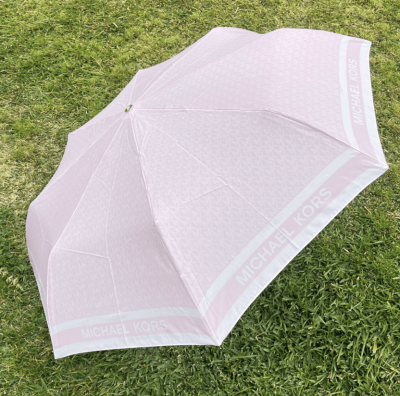 Paragua Michael Kors Monograma Rosado1