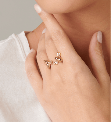 Anillo Uno de 50 abeja completo bañado en oro1