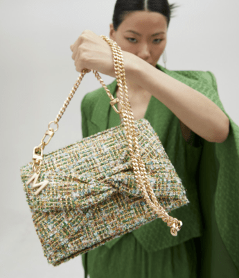 Cartera Lola Casademunt con solapa piedreria colores1