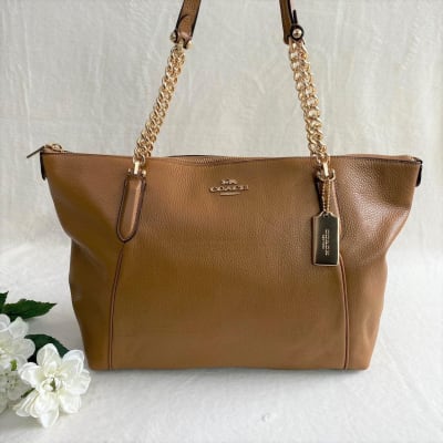 Cartera Coach Ava Chain Camel1