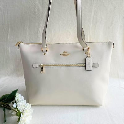 Cartera Coach Tote Gallery crema1