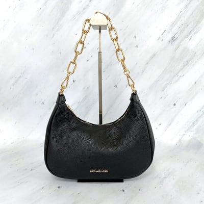 Cartera Michael Kors crossbody Cora Pouchette cuero negro cierre dorado1