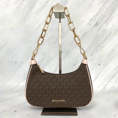 Cartera Michael Kors crossbody Cora Pouchette monograma cafe con rosado1