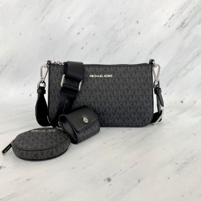 Cartera Michael Kors Crossbody Tech Attached correa genero monograma Negro1